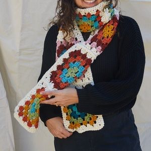 Retro Granny Square Scarf